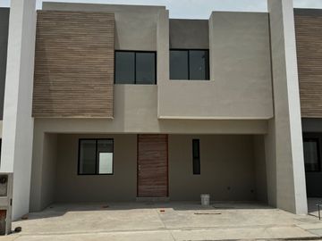 Oportunidad casa con 3 recámaras