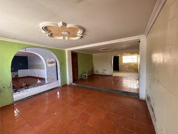 Venta de casa y Galpón – Ibarra