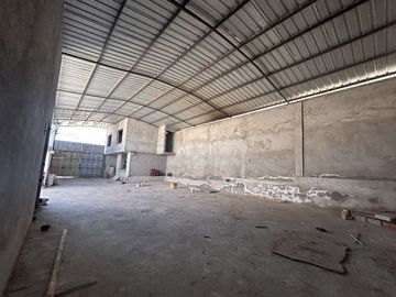 Venta de casa y Galpón – Ibarra