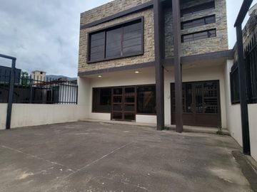 VENTA DE CASA COMERCIAL