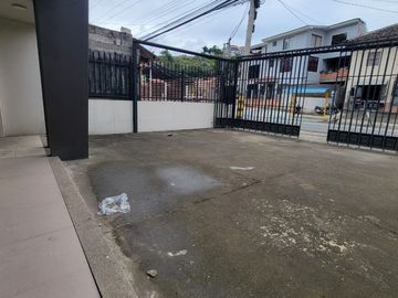 VENTA DE CASA COMERCIAL