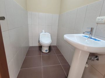 VENTA DE CASA COMERCIAL