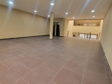 VENTA DE CASA COMERCIAL