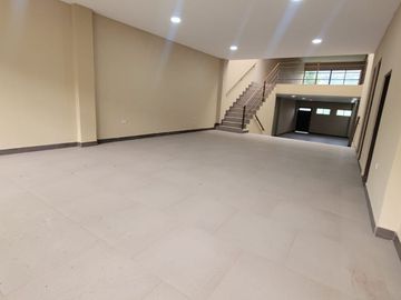 VENTA DE CASA COMERCIAL