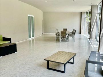 Magnífico departamento en venta en Villa Florence