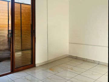 Se vende casa grande en Arica