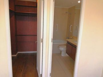 EXCELENTE DEPARTAMENTO, CHILE ESPAÑA/IRARRAZAVAL, ÑUÑOA, 1D, 1B, ESTACIONAMIENTO, BODEGA Y PISCINA, A PASOS DEL METRO