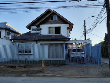SE vende o arrienda casa de 5 dormitorios en Linares