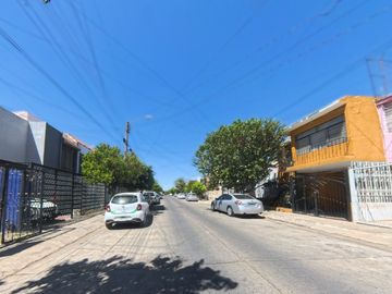 Casa en Jardines de La Paz