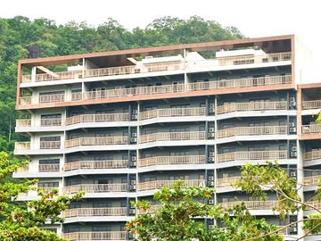 Spectacular 3BR Penthouse Beach Condo For Sale in Freia at Pico De Loro, Hamilo Coast