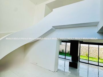 CASA EN VENTA ZONA CANTERAS $12,500,000.