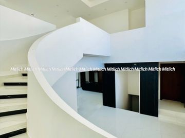 CASA EN VENTA ZONA CANTERAS $12,500,000.