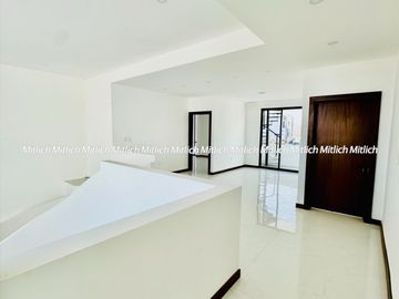 CASA EN VENTA ZONA CANTERAS $12,500,000.