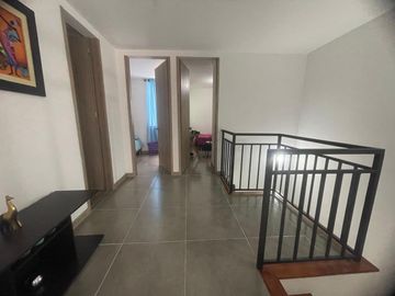 Excelente valor amplia casa dúplex en conjunto cerrado Villa del Campo