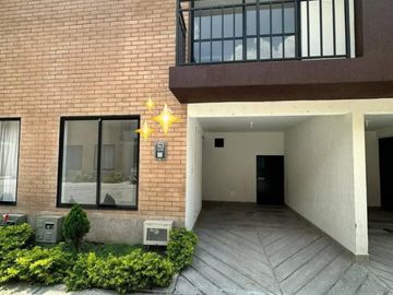 Excelente valor amplia casa dúplex en conjunto cerrado Villa del Campo