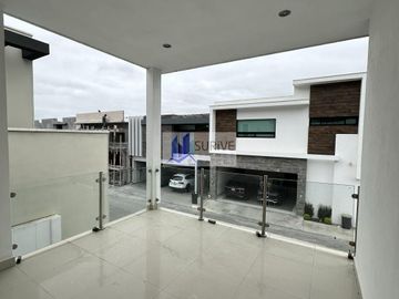 CASA EN VENTA VALLE DE CRISTAL MONTERREY CARRETERA NACIONAL