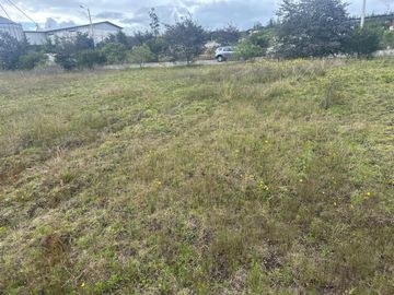 VENDO, TERRENO DE (901,80 m2), Malchingui