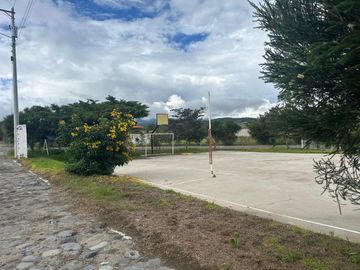 VENDO, TERRENO DE (901,80 m2), Malchingui