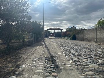 VENDO, TERRENO DE (901,80 m2), Malchingui