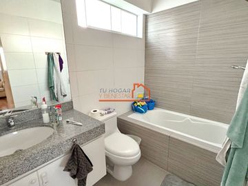 🚨 ¡SE VENDE MODERNO DEPARTAMENTO DUPLEX DE 208M2 EN MIRAFLORES!