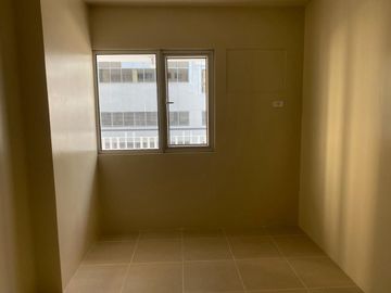 FOR SALE: 1-Bedroom Flat in Avida Towers Turf, Taguig City - Cao
