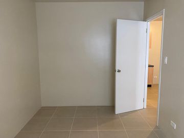 FOR SALE: 1-Bedroom Flat in Avida Towers Turf, Taguig City - Cao
