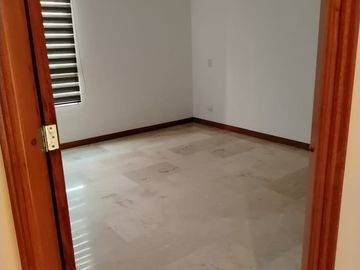 VENTA DE APARTAMENTO LAURELES SANTA TERESITA