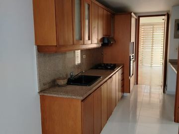 VENTA DE APARTAMENTO LAURELES SANTA TERESITA