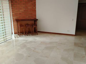VENTA DE APARTAMENTO LAURELES SANTA TERESITA