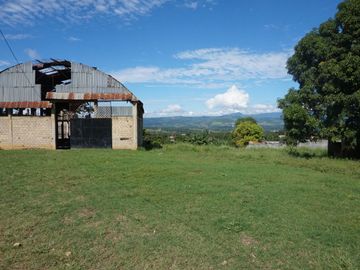 SE VENDE TERRENO URBANO