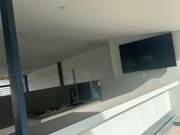 MODERN HOUSE PRIME LOCATION FOR SALE! (CLEAN TITLED)