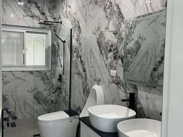 MODERN HOUSE PRIME LOCATION FOR SALE! (CLEAN TITLED)