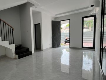 Rumah Di Cipayung Jakarta Timur, 1,2 M an