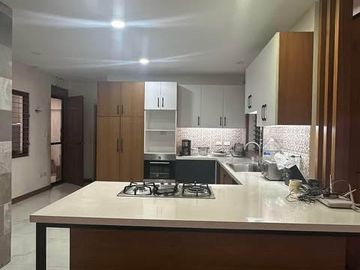2 Storey 4 Bedroom House and Lot with 4 Car Garage For Sale at Santa Lucia Pasig