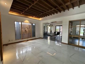2 Storey 4 Bedroom House and Lot with 4 Car Garage For Sale at Santa Lucia Pasig