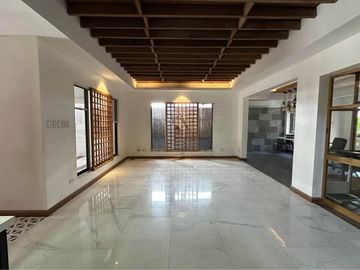 2 Storey 4 Bedroom House and Lot with 4 Car Garage For Sale at Santa Lucia Pasig