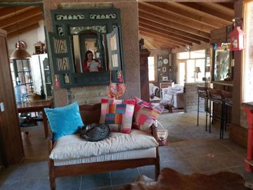 HERMOSA PARCELA CON CASA EN CONDOMINIO LA AURORA