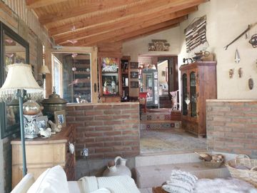 HERMOSA PARCELA CON CASA EN CONDOMINIO LA AURORA