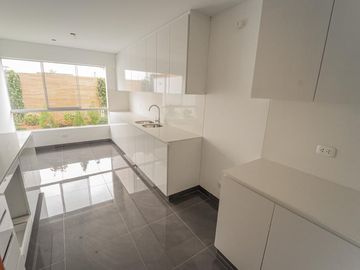 VENTA DEPARTAMENTO CHACARILLA SAN BORJA CON AMPLIA TERRAZA