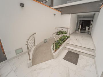 VENTA DEPARTAMENTO CHACARILLA SAN BORJA CON AMPLIA TERRAZA