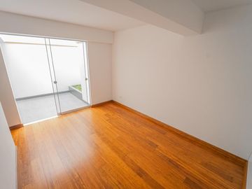 VENTA DEPARTAMENTO CHACARILLA SAN BORJA CON AMPLIA TERRAZA