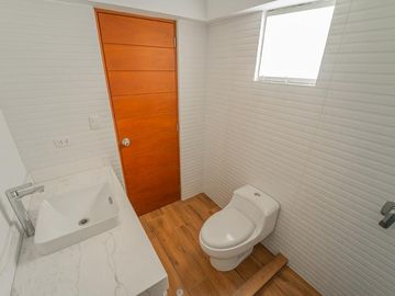 VENTA DEPARTAMENTO CHACARILLA SAN BORJA CON AMPLIA TERRAZA