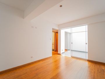 VENTA DEPARTAMENTO CHACARILLA SAN BORJA CON AMPLIA TERRAZA