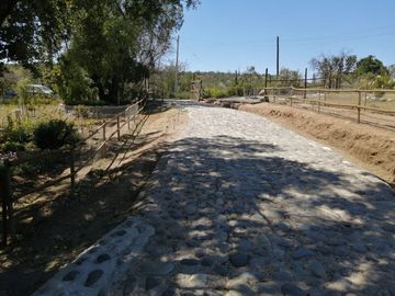 HERMOSA PARCELA CON CASA EN SECTOR LOS HORNITOS