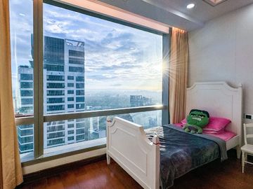 FOR SALE: Horizon Homes, 2 Bedroom Condo Unit at Bonifacio Global City BGC  - East, Suites, One Serendra, Seasons Residences
