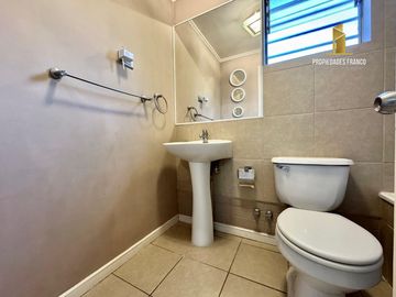 VILLA ALEMANA VENDE CASA 4D 2B CONDOMINIO CON PISCINA