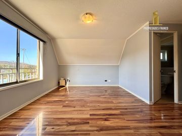 VILLA ALEMANA VENDE CASA 4D 2B CONDOMINIO CON PISCINA