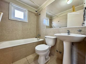 VILLA ALEMANA VENDE CASA 4D 2B CONDOMINIO CON PISCINA