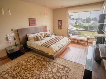 HERMOSA CASA EN ZONA EXCLUSIVA  DE LA ENCANTADA DE VILLA - CHORRILLOS
