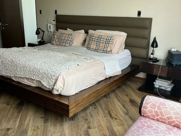 HERMOSA CASA EN ZONA EXCLUSIVA  DE LA ENCANTADA DE VILLA - CHORRILLOS